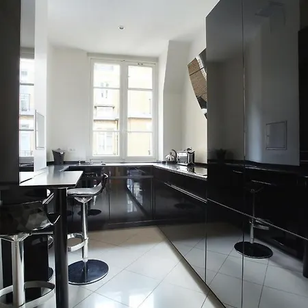 District A Bright And Peaceful Pied A Terre Lejlighed Paris