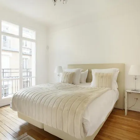 District A Bright And Peaceful Pied A Terre Lejlighed Paris